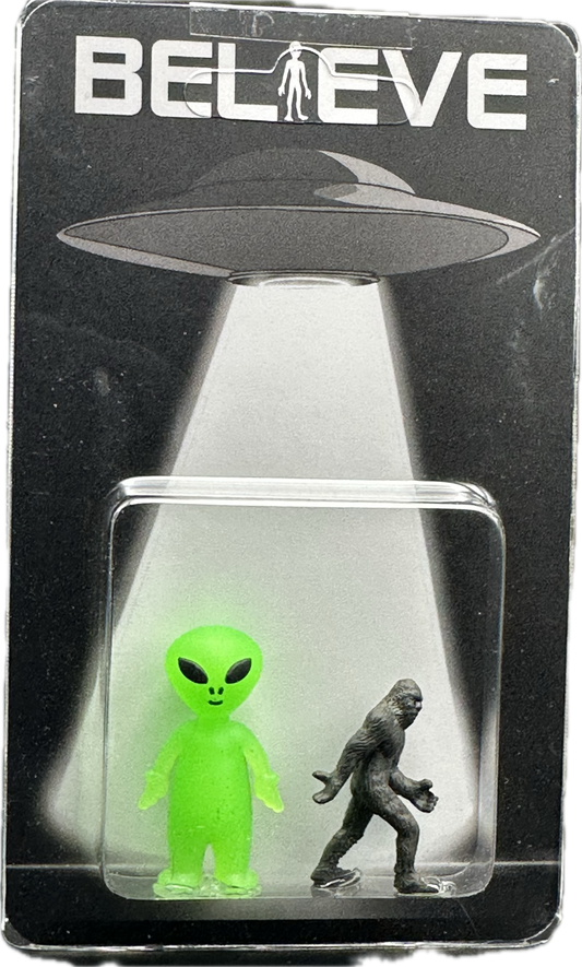 Glow Alien & Bigfoot Believe UFO Abduction Miniature Custom Carded Retro Noir Design Figures