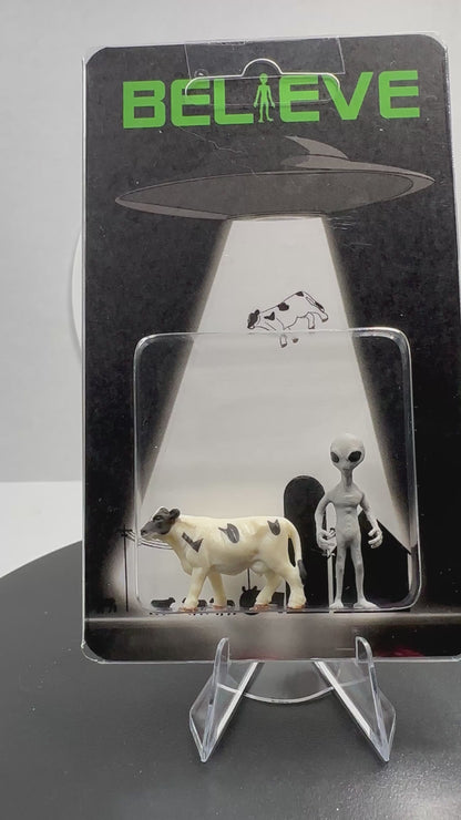 Grey Alien & Cow UFO Abduction Believe Custom Carded Miniature Figures
